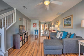 Charleston Townhome about 13 Mi to Sand and Surf!